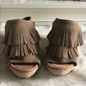 Fringe wedges